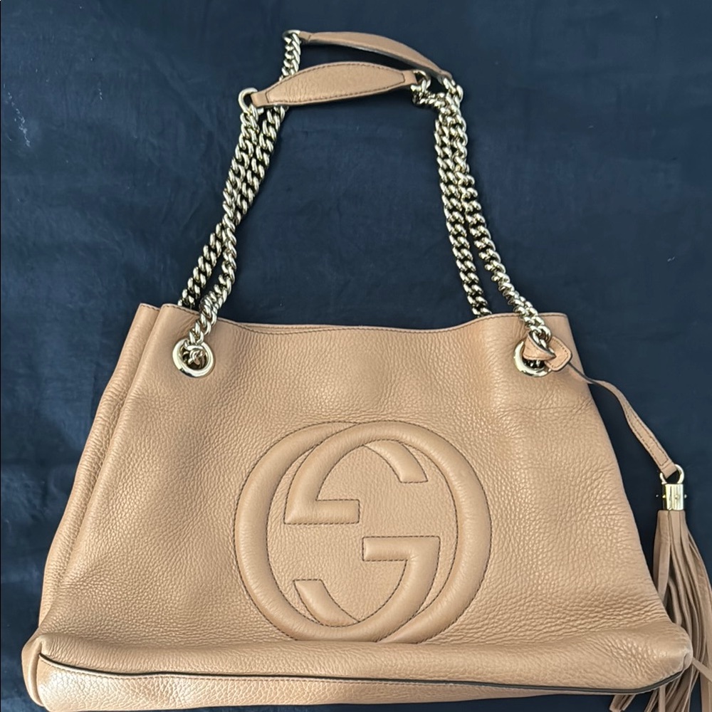 Light Beige Leather Shoulder Bag with Gold Hardware and Chain Straps